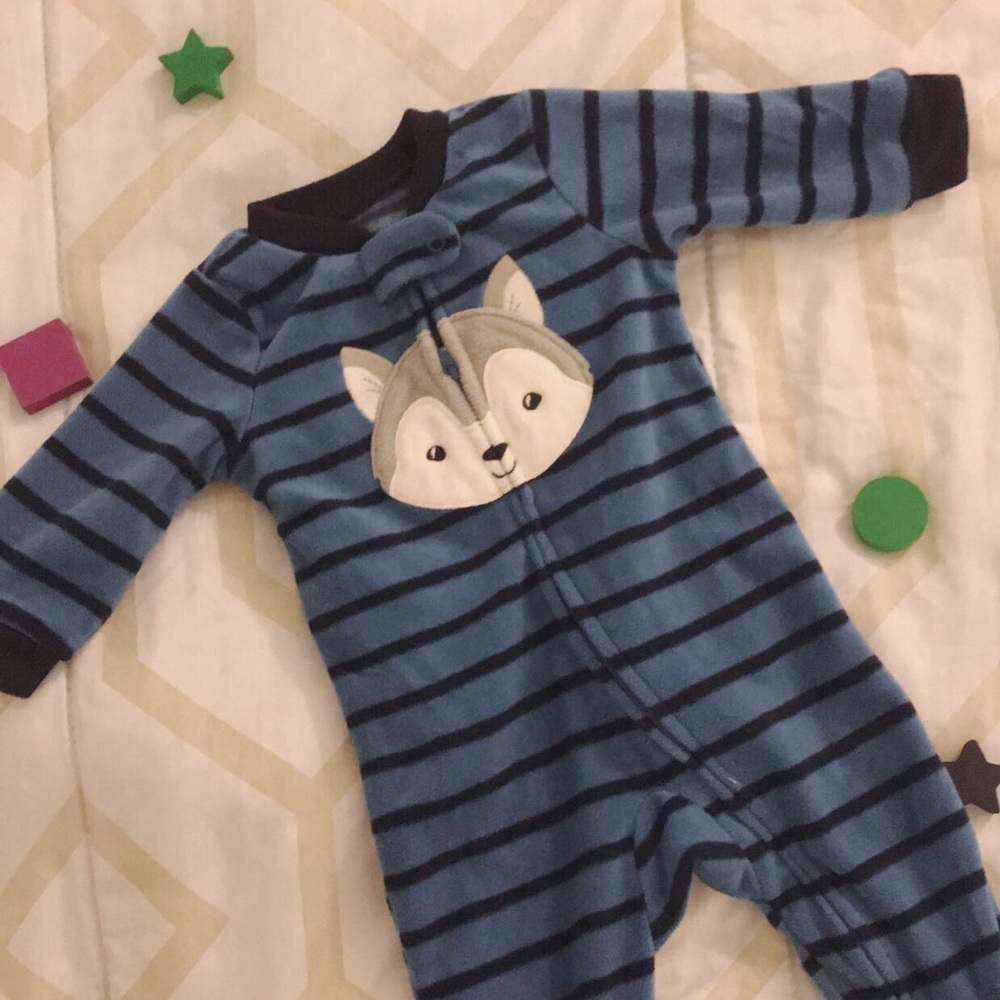 Baby boy zip up pajama. In good condition.